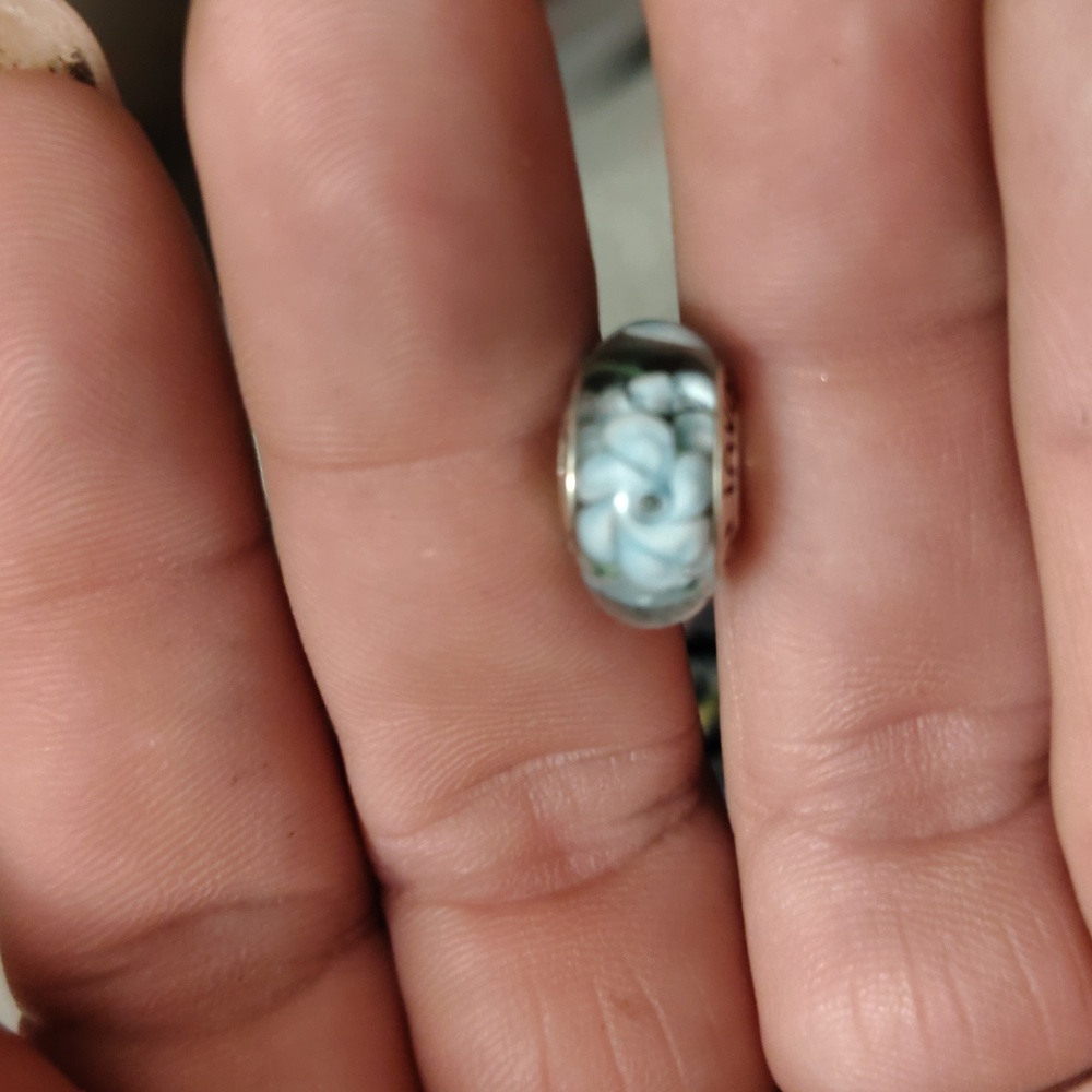 Glass bead with flowers inside joyvana